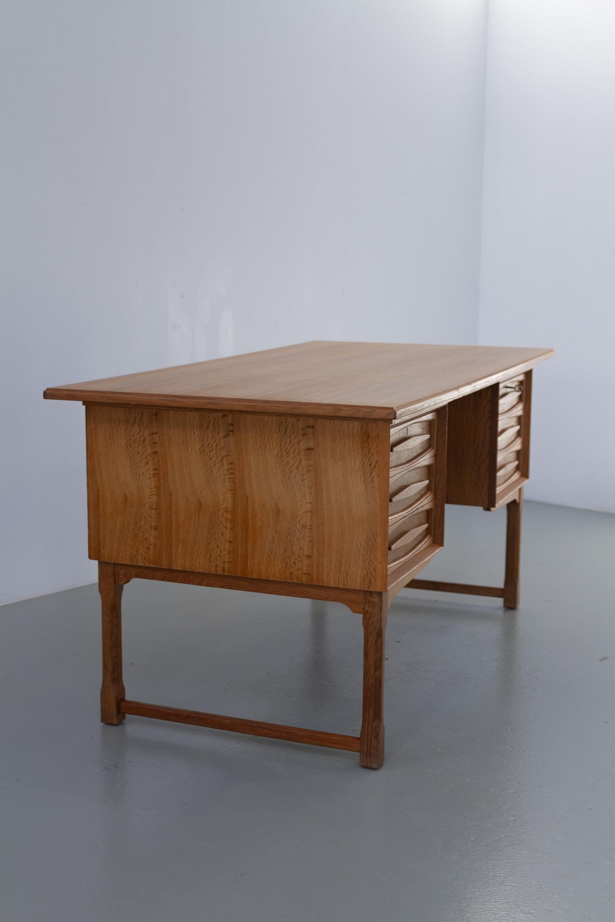 Mid-Century Modern Danish Freestanding Oak Desk by Henning Kjærnulf, 1960s