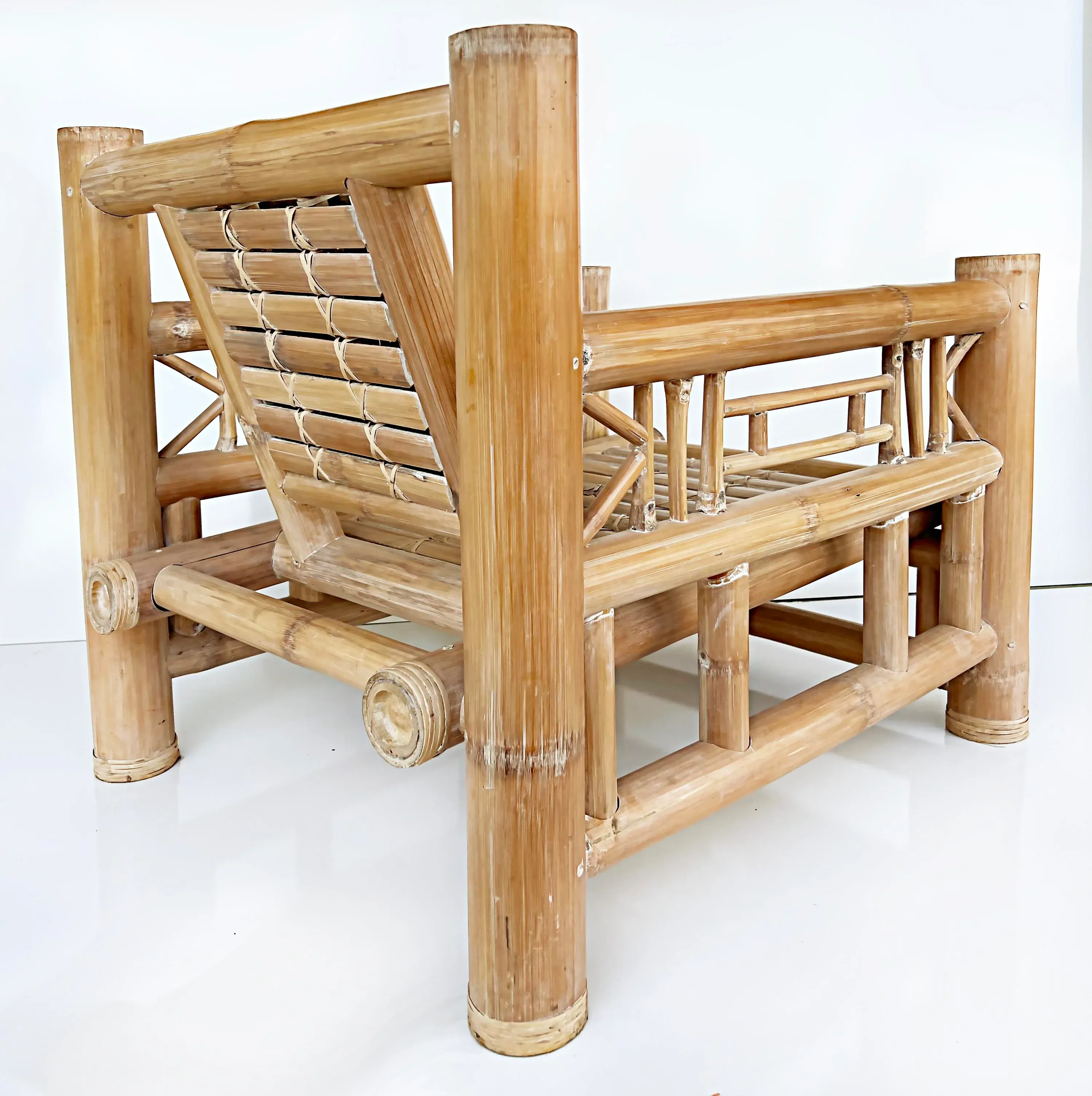 Large bamboo outlet chair