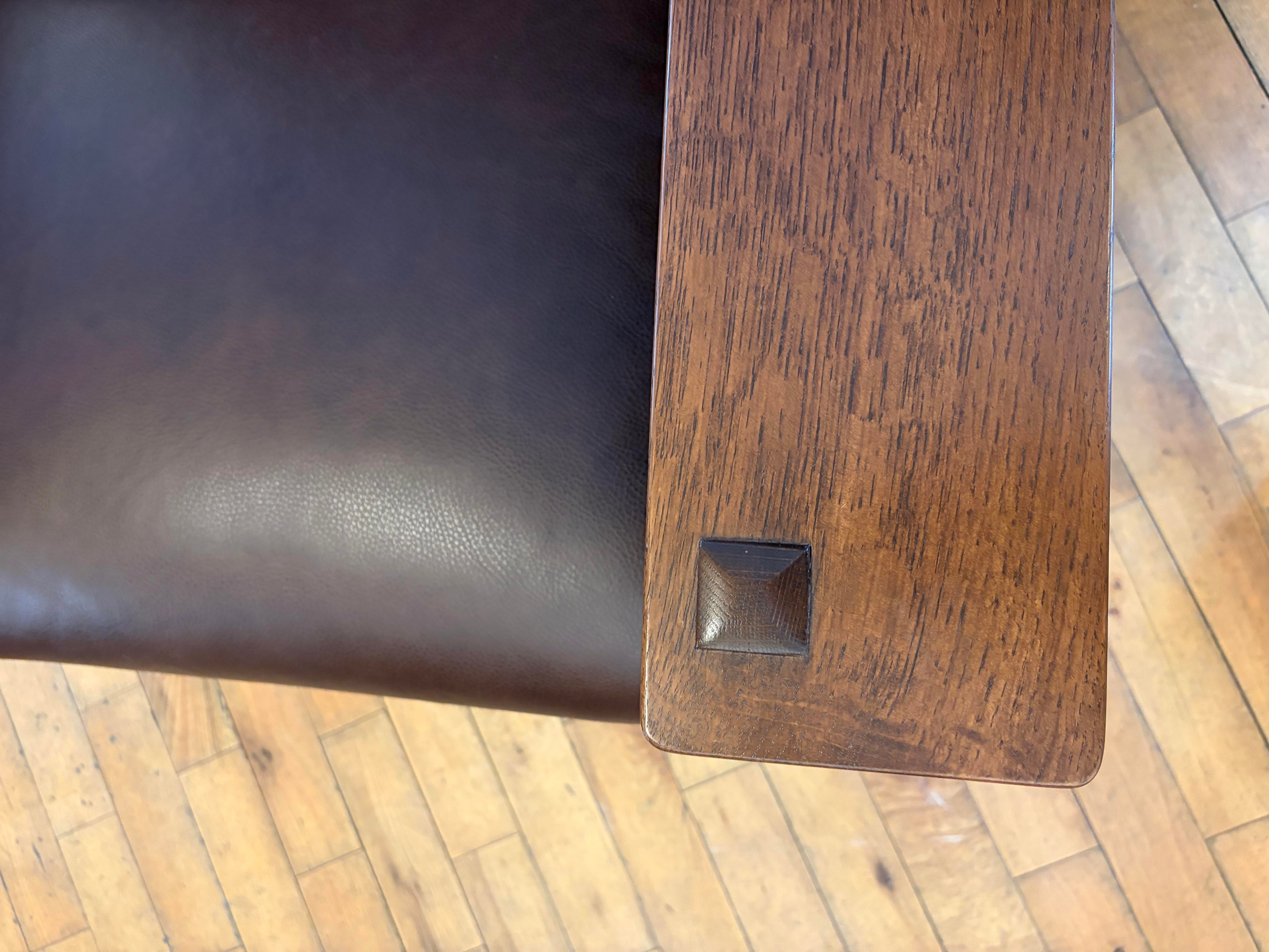 Bustle Back Bow Arm Recliner