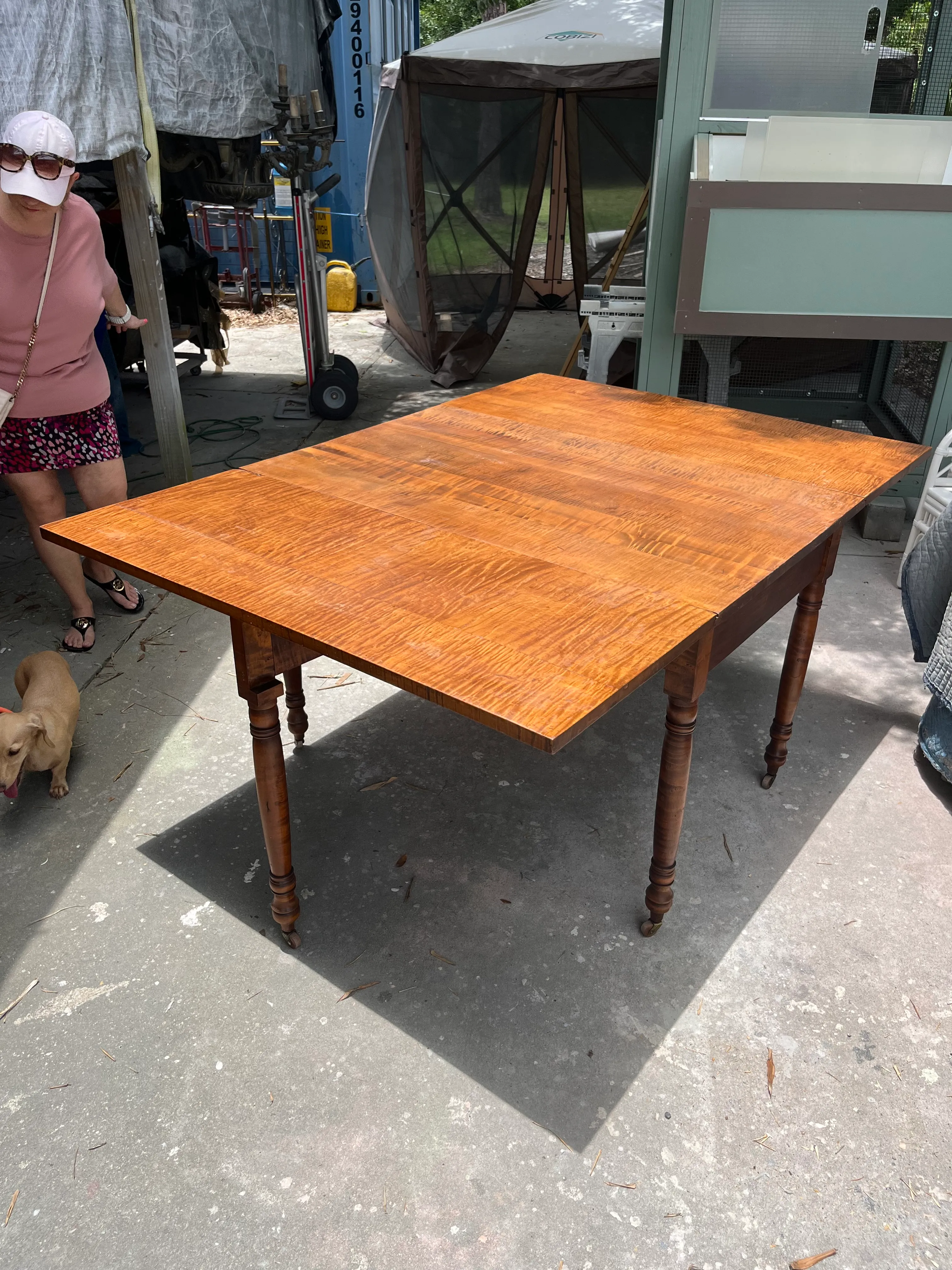 19th Century American Sheraton Tiger Maple Drop Leaf Dining Table