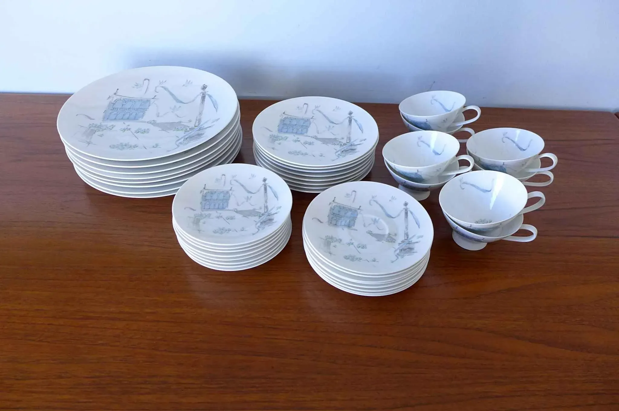 1960s Rosenthal Plaza 40 Piece China Set 8 Place Settings Raymond
