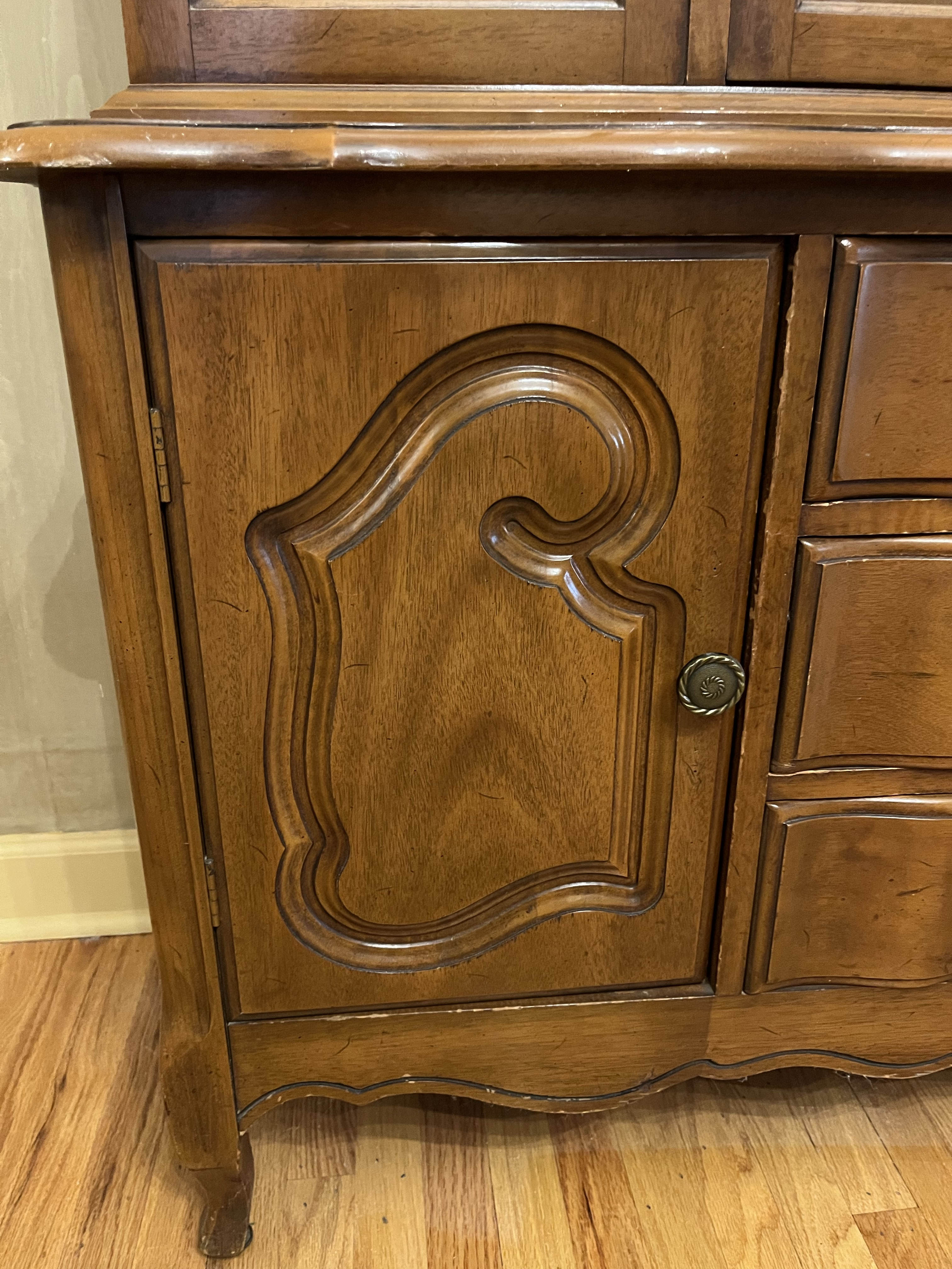 1960s-french-provincial-china-