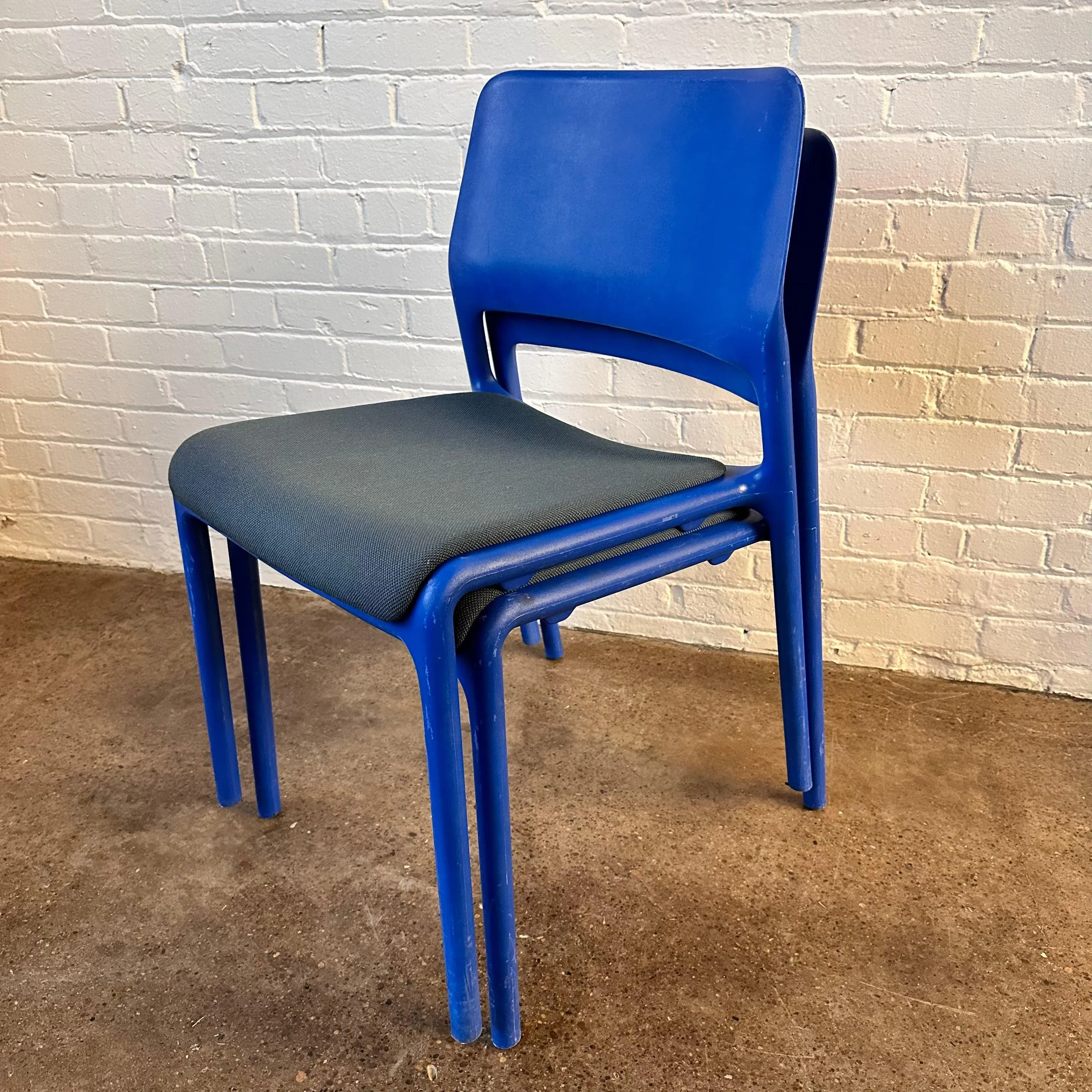 Spark plastic chair sales