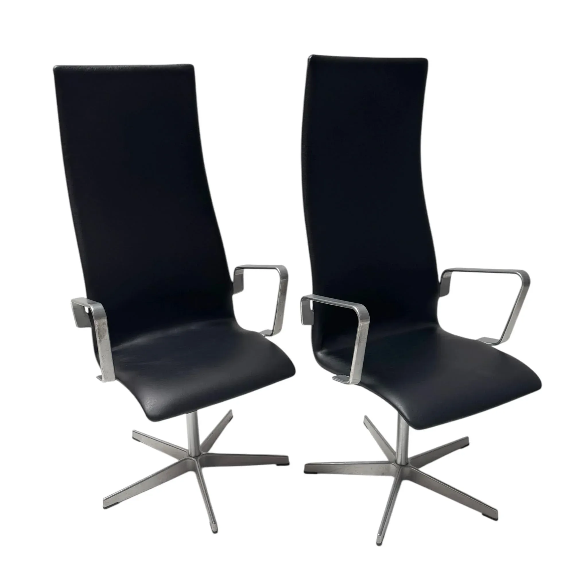 Danish Modern Oxford Highback Chairs by Arne Jacobsen for Fritz Hansen, 2004, Set of 2