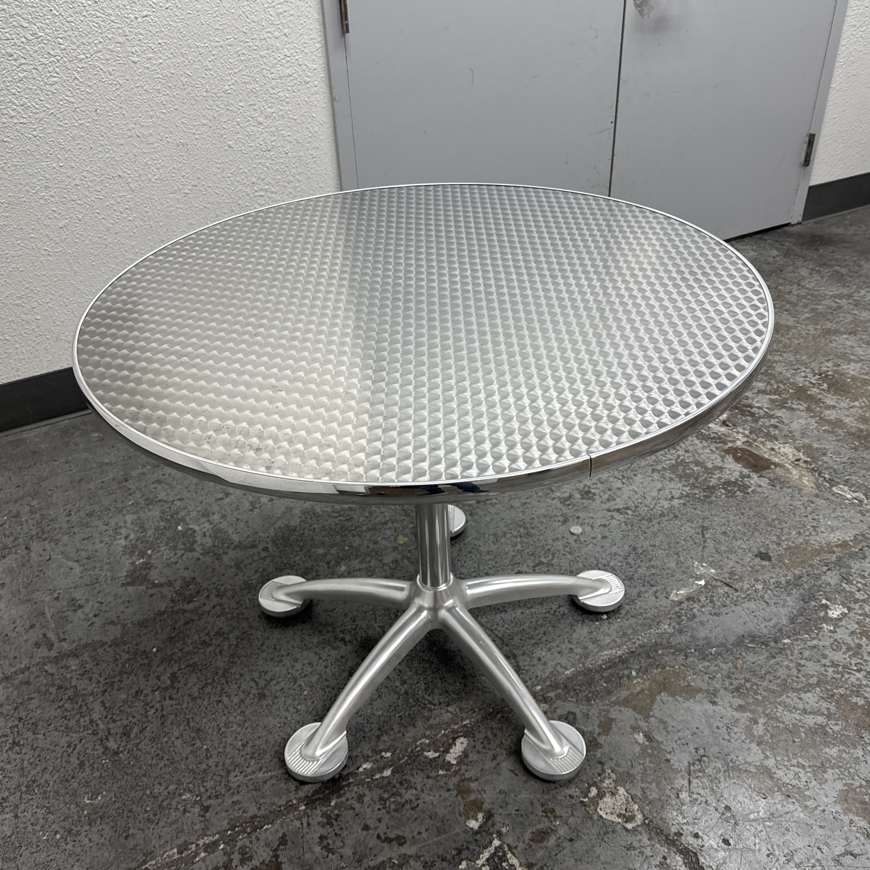 Jorge Pensi for Amat-3/Knoll International Aluminum Table | Chairish