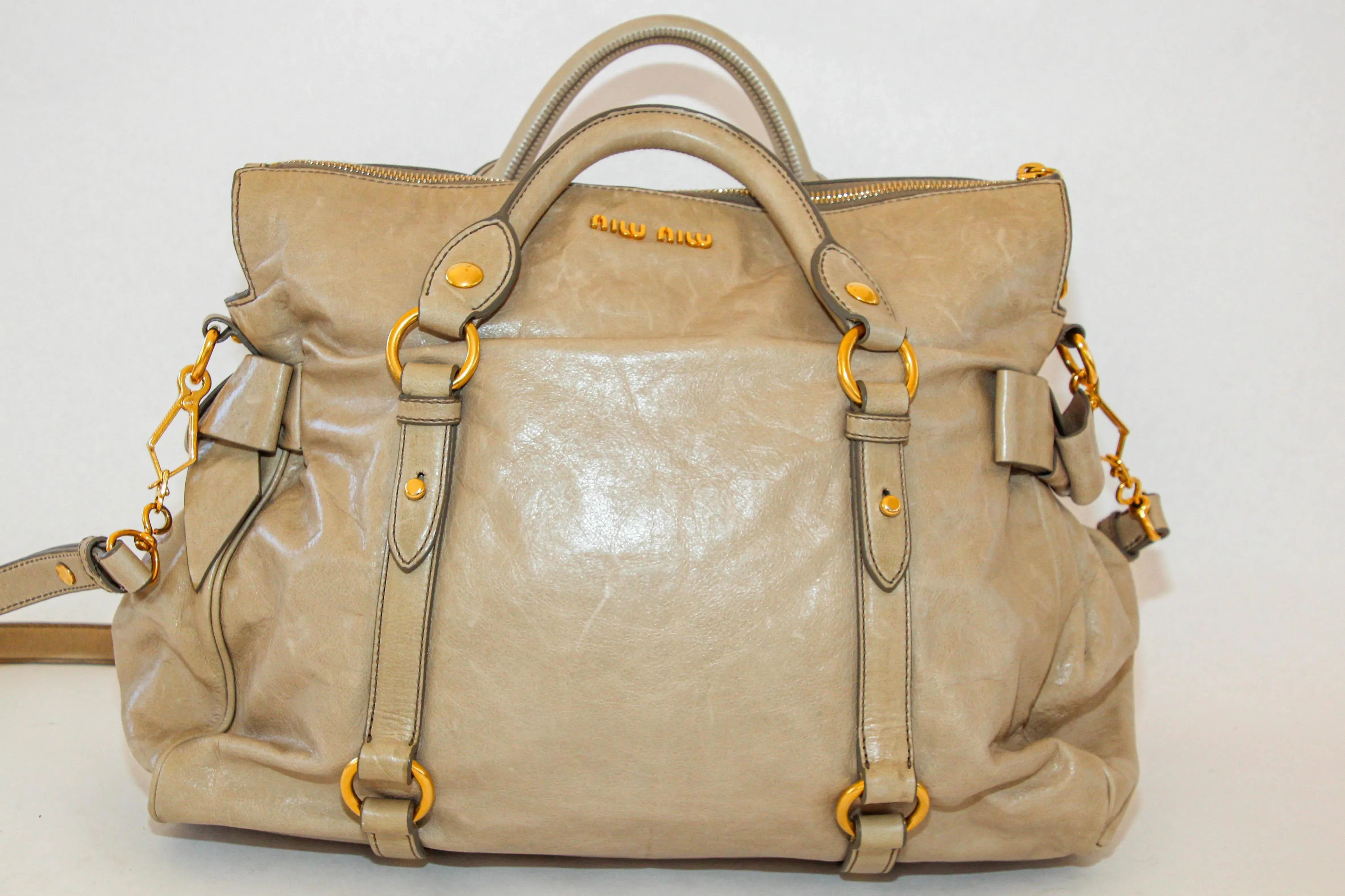 miu-miu-beige-vitello-lux-bow-