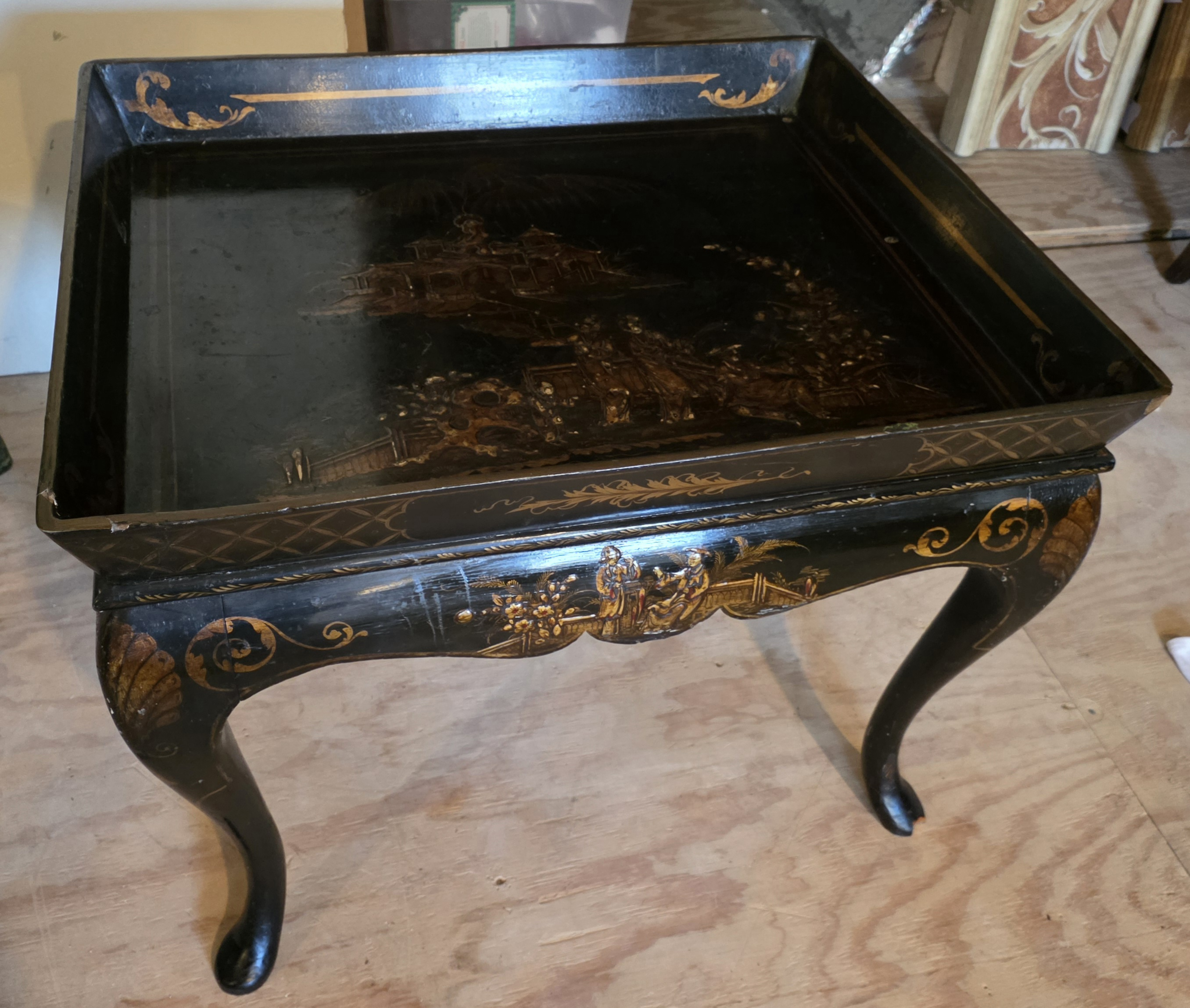 Late 19th Century English Chinoiserie Tray Table