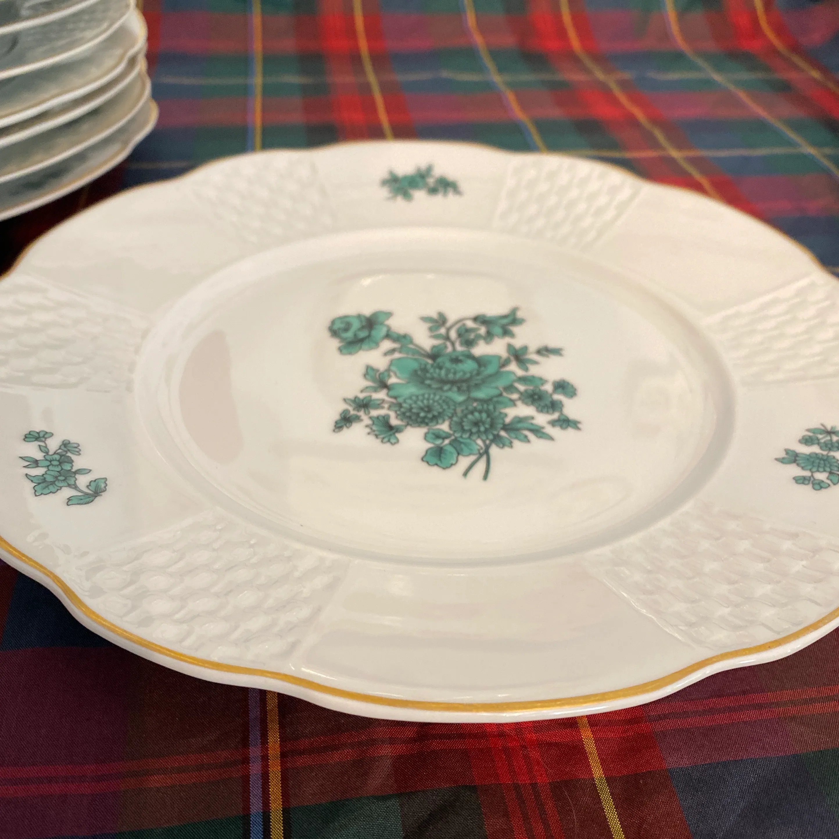 Vintage Mottahedeh Vista Alegre Emerald Green Floral Plates- Set