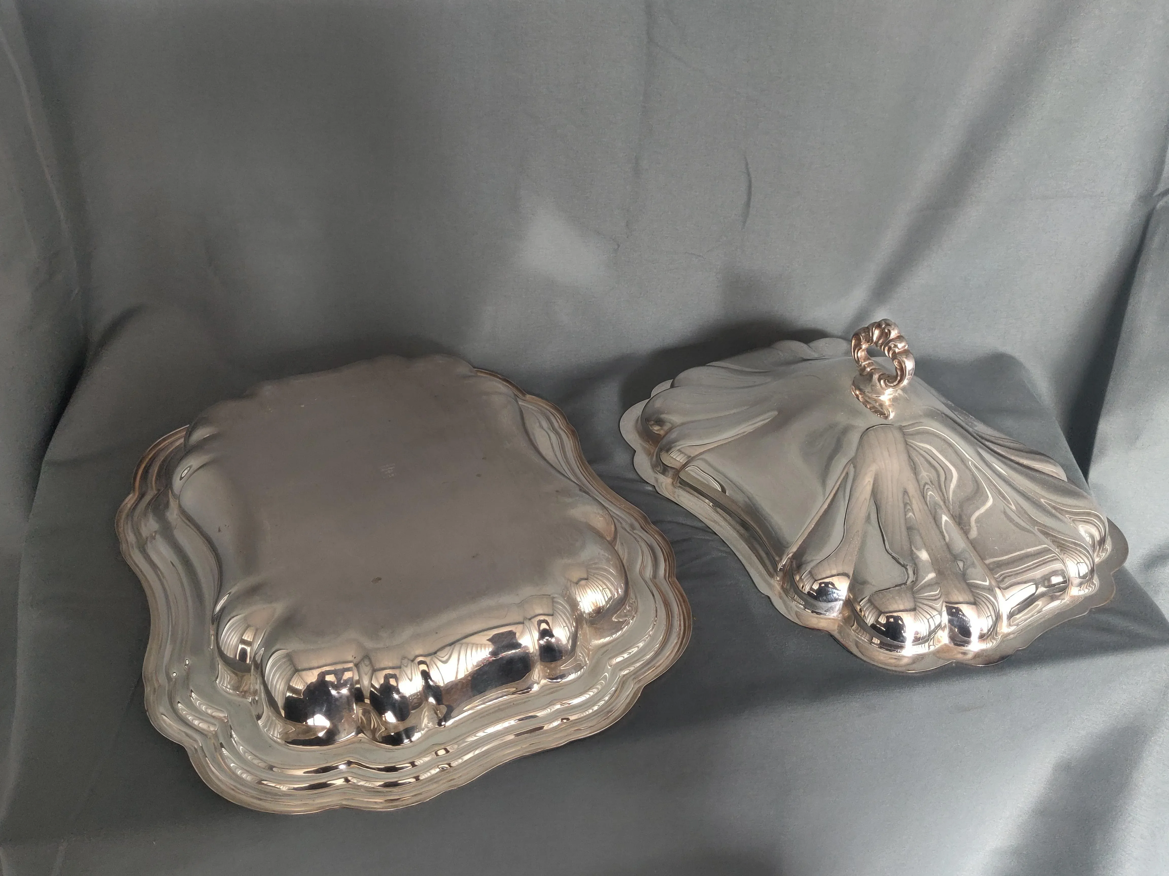 Mid 20th Century Gorham Heritage Silver-Plate Lidded Serving
