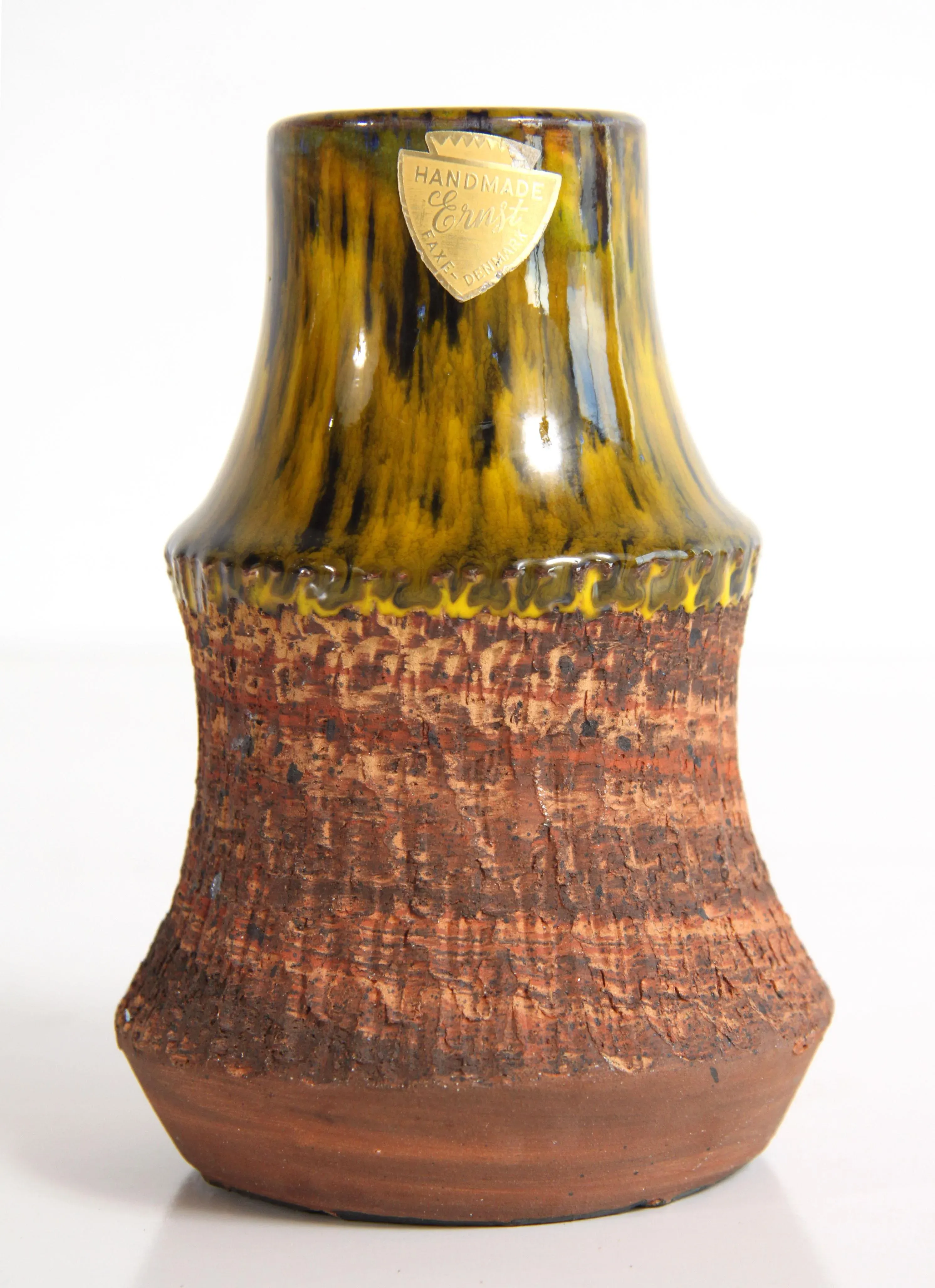 洋書 SCANDINAVIAN ART POTTERY DENMARK&SWEDEN Mid-Century Scandinavian Modern Art Pottery Vase from