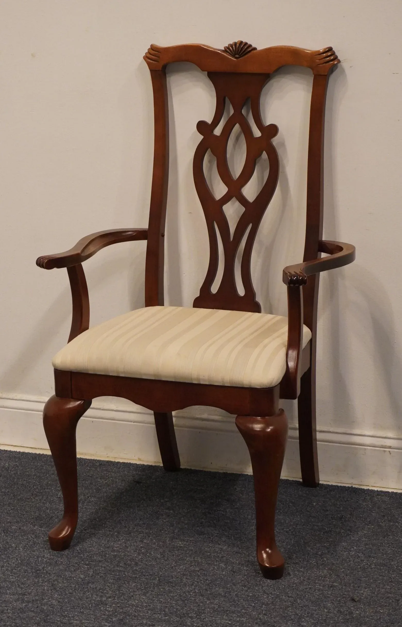 Thomasville Furniture Winston Court Collection Traditional Style