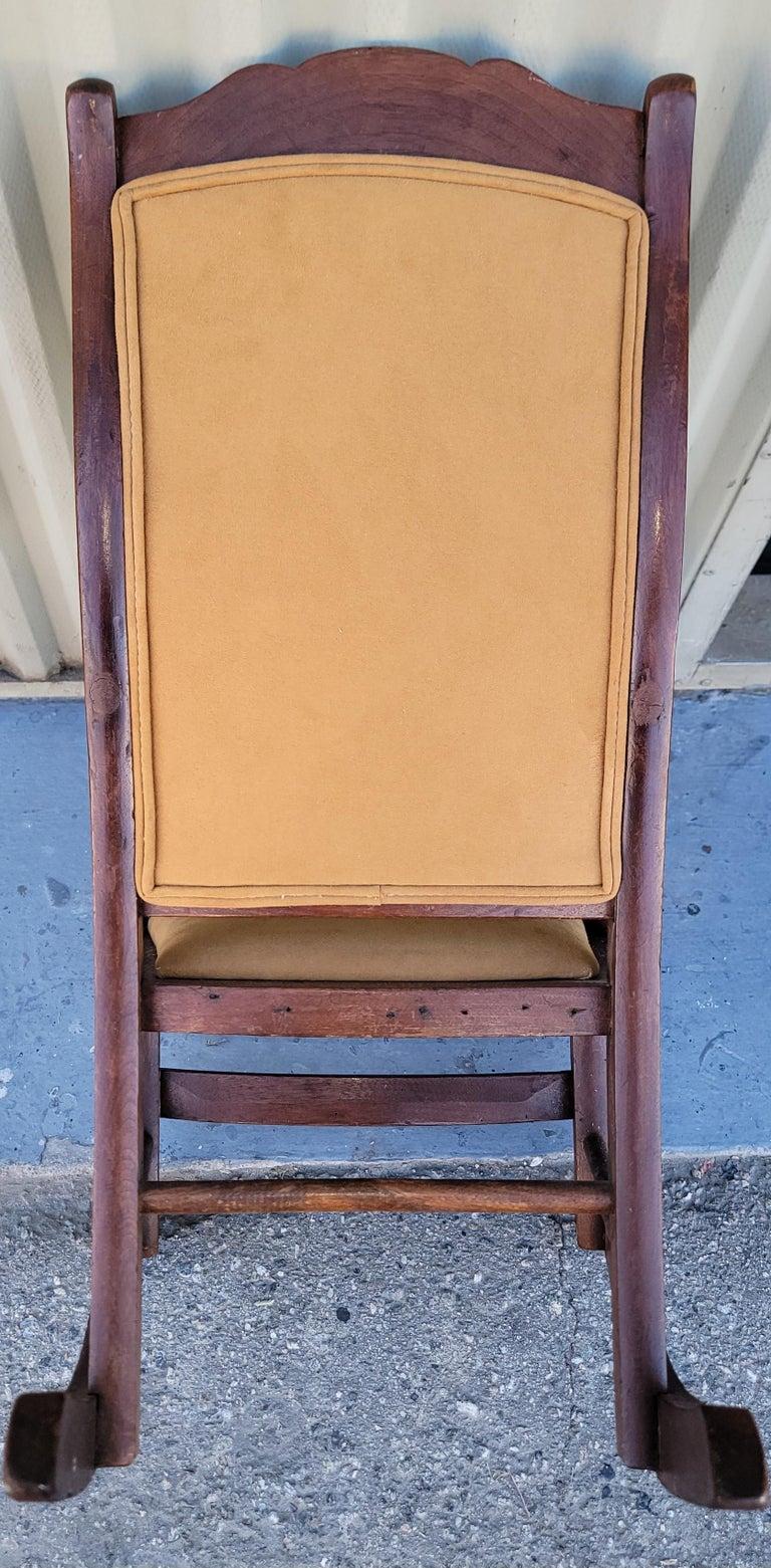 19Thc Child\'s Walnut Rocker
