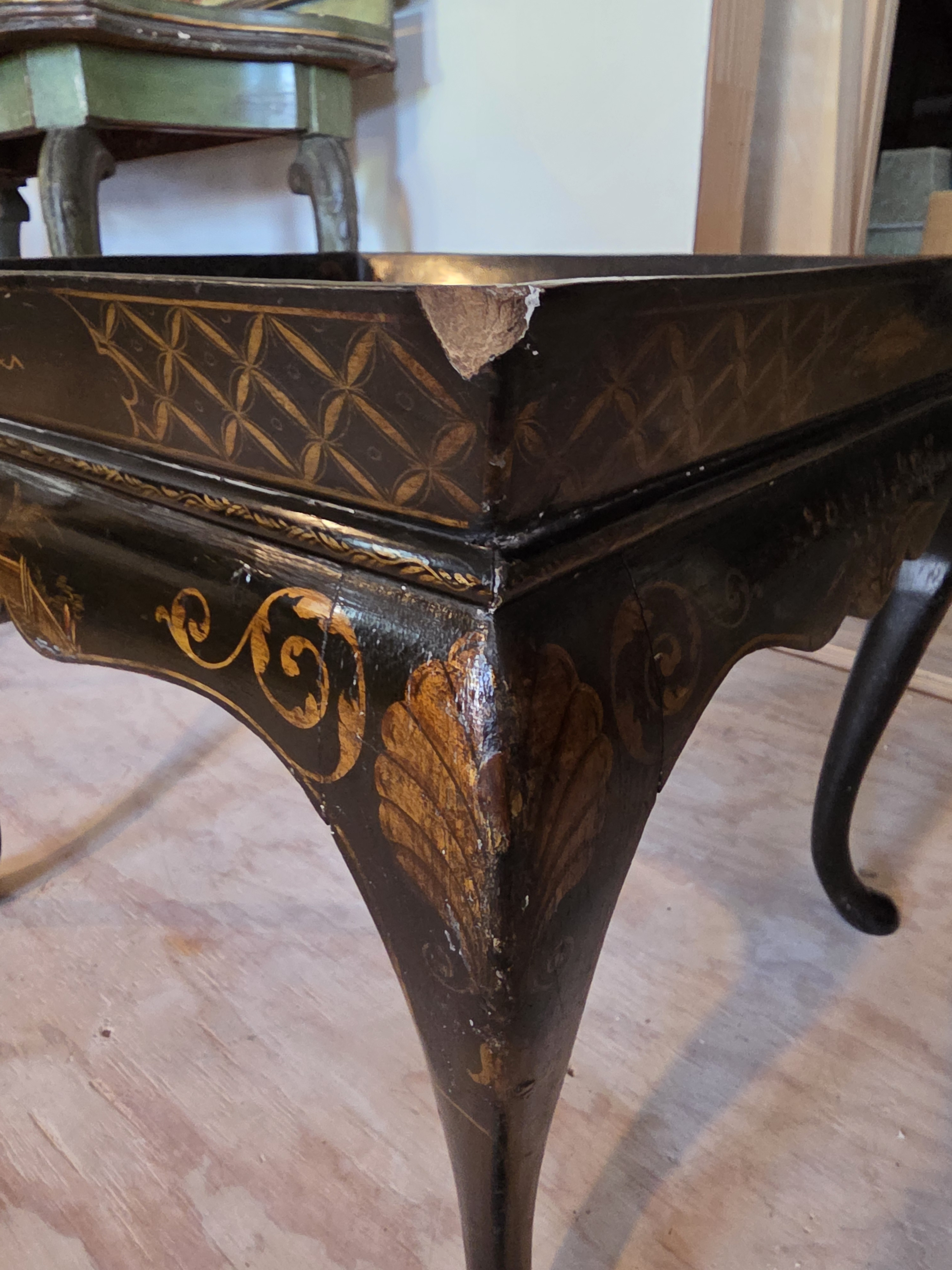 Late 19th Century English Chinoiserie Tray Table