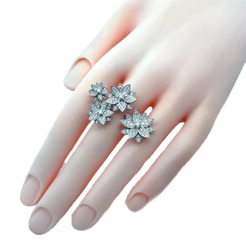 Van Cleef Arpels Ring Lotus Between the Finger, flowers 18k