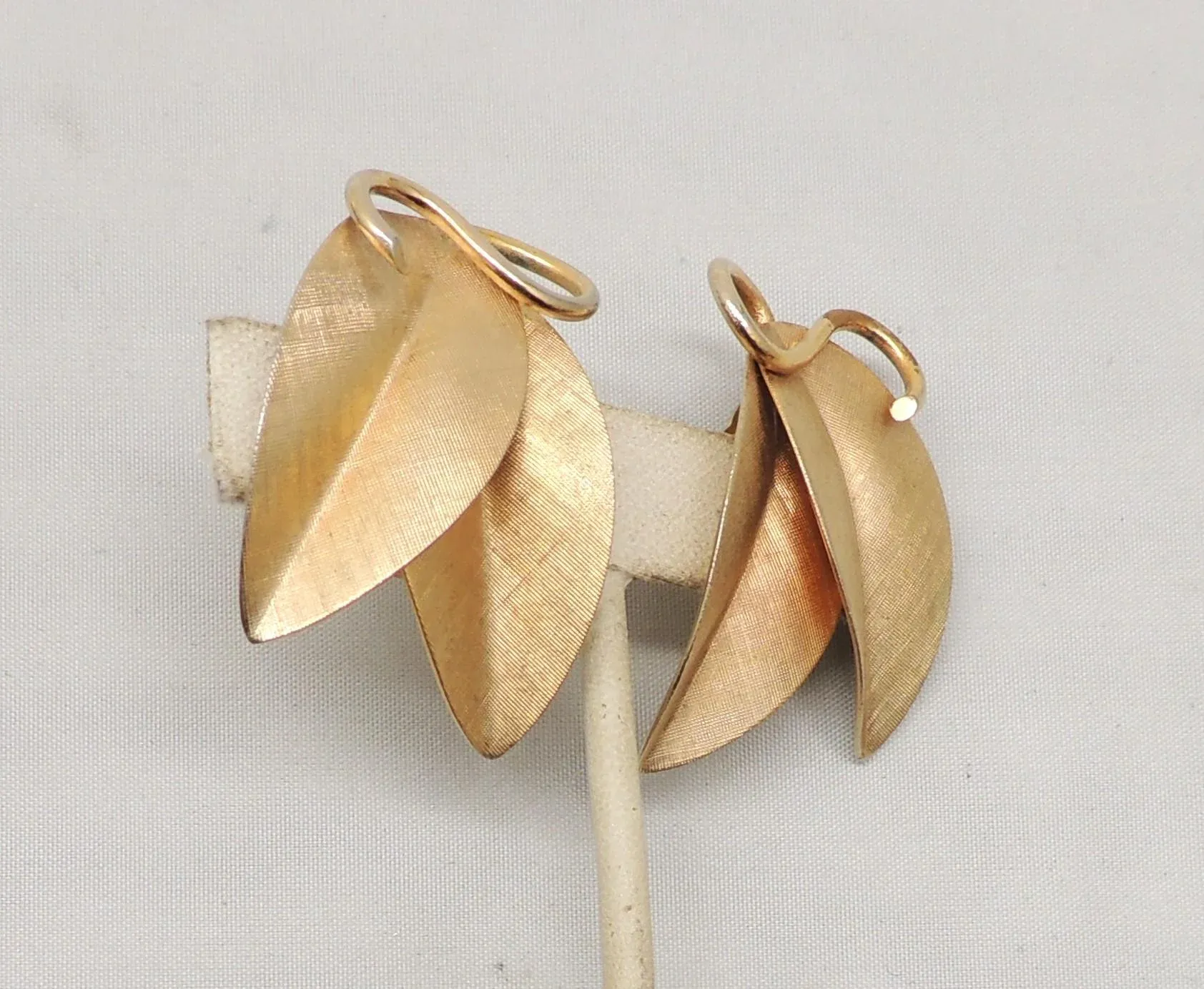 Vintage 1956 Signed Napier Goldtone Florentine Finish Leaves Clip Earrings - 2 Pieces