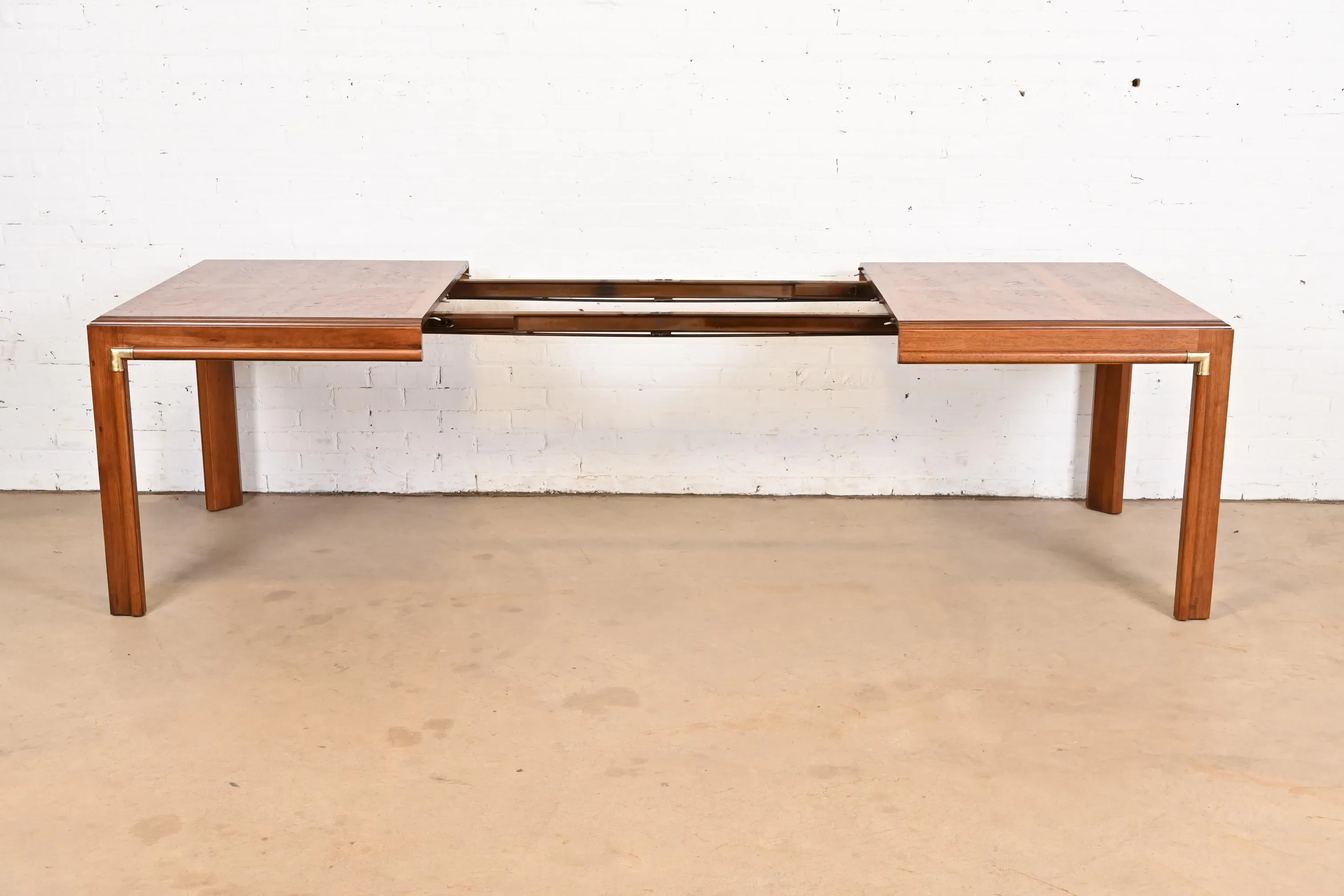 Drexel Heritage Mid-Century Hollywood Regency Walnut Extension
