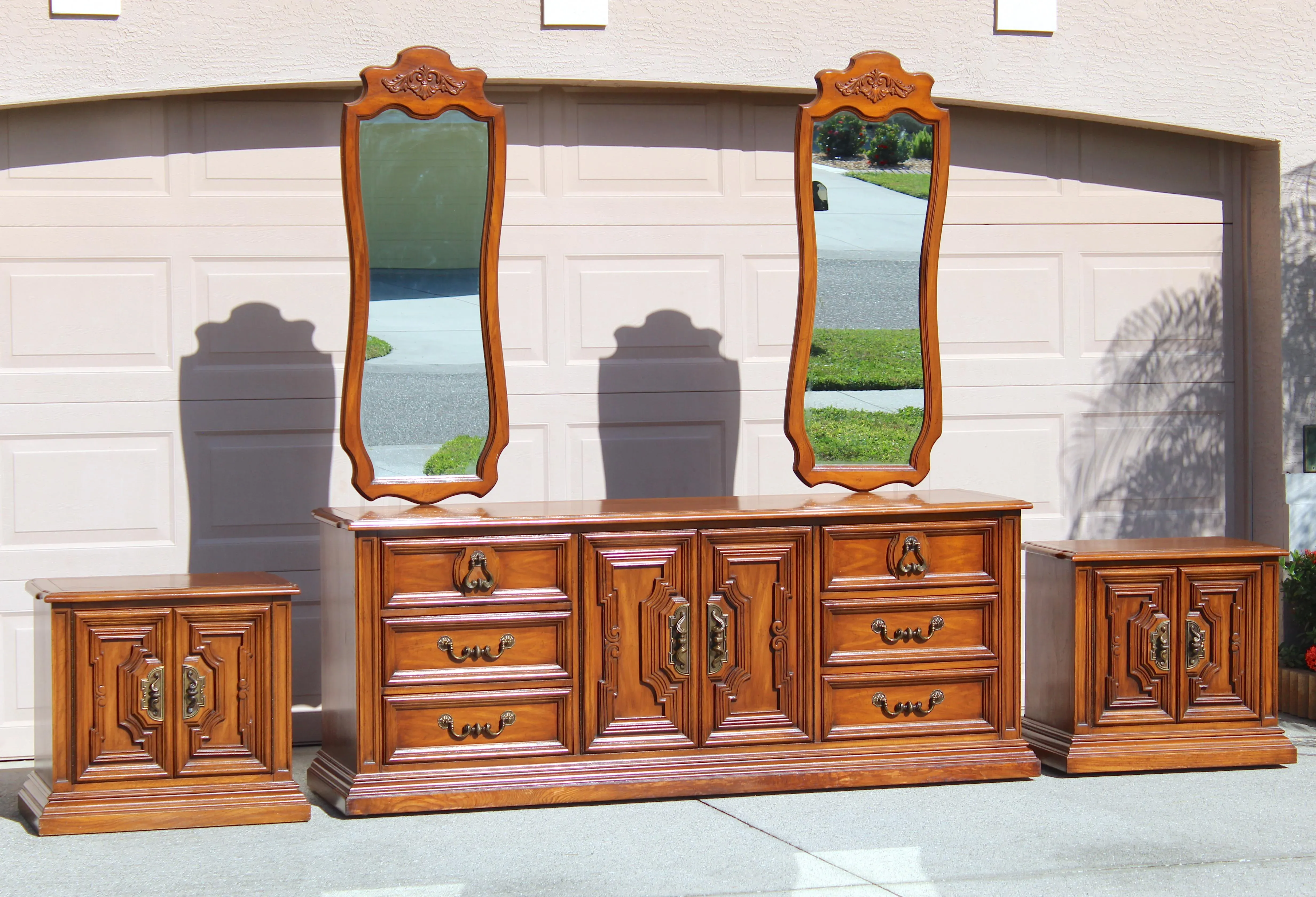 1970s White Fine Furniture Solid Wood Dresser With Two Mirrors