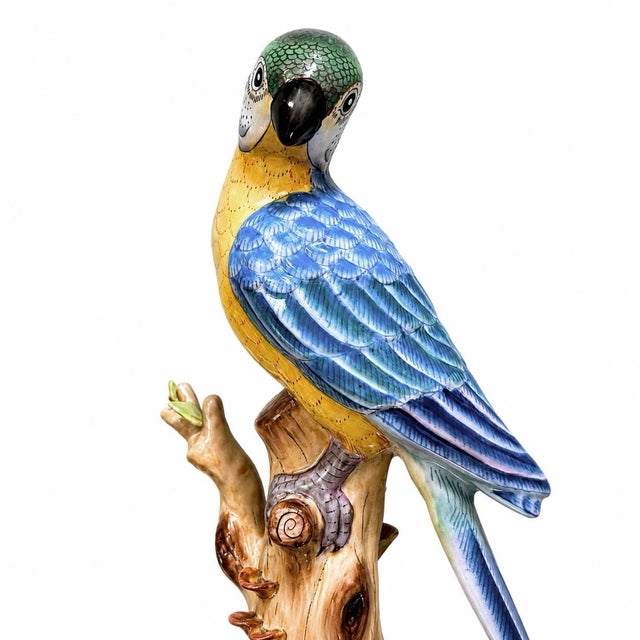 Chinoiserie Pair of Parrot Bird Figurines Table Sculptures - Hand Painting Chinese Porcelain Book Matching Set - Chelsea House Mottahedeh Style For Sale - Image 3 of 8