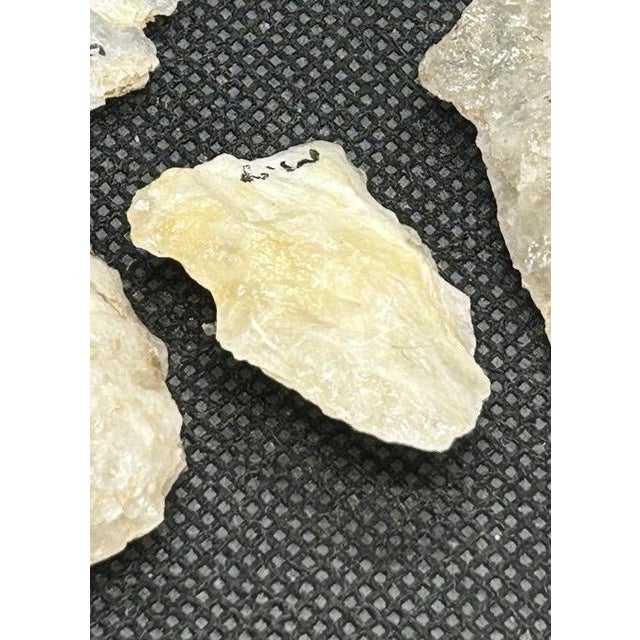 Collection of 10 Antique Connecticut River Valley Quartz Points & Scrapers — Museum Cataloged For Sale In Portland, ME - Image 6 of 15