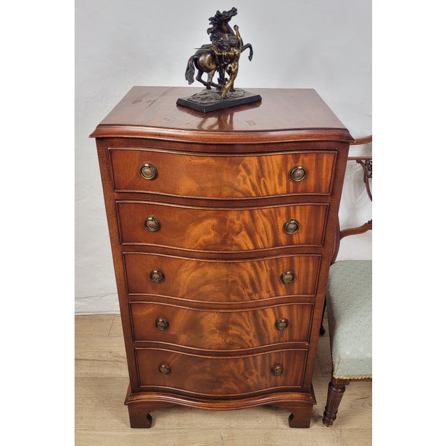 Mid-Century Serpentine Chest of Drawers from Bevan Funnell, 1930s For Sale - Image 16 of 16