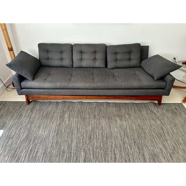 Vintage 1950s MCM Kroehler Gondola Sofa in the Style of Adrian Pearsall for Craft Associates For Sale - Image 15 of 15