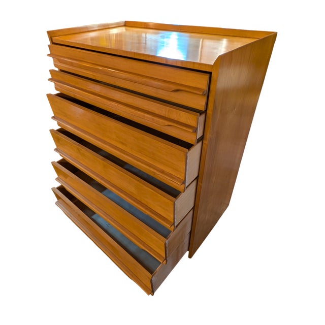 1950s Mid Century Crawford Maple Highboy Six Drawer Dresser. Wonderful shape.