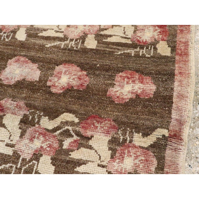 Galerie Shabab Collection Mid-20th Century Turkish Anatolian Rug For Sale In New York - Image 6 of 10