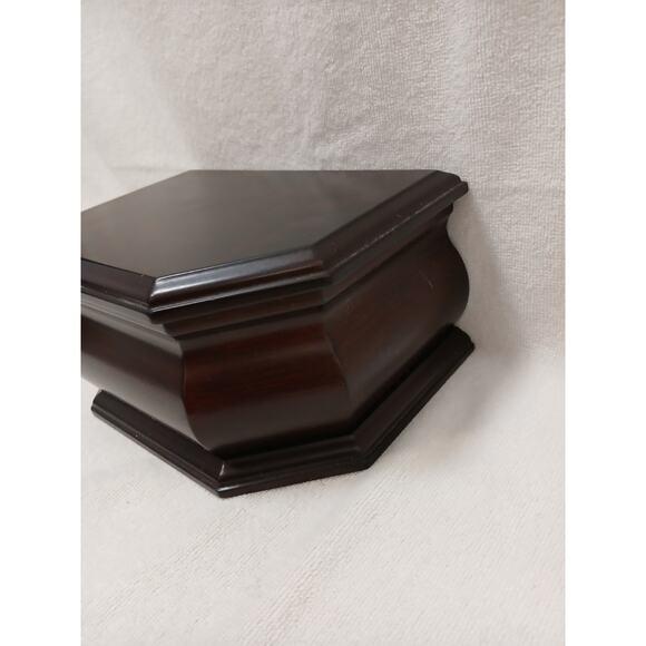 Brown Rare the Bombay Company Octaganal Wood Jewelry Box Removeable Tray Nostalgia VNT For Sale - Image 8 of 17