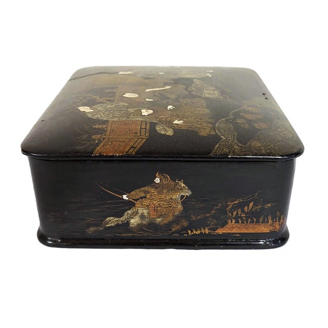 Antique Japanese Black Lacquered Chinoiserie Gilt Painted Jewelry Box For Sale - Image 10 of 16