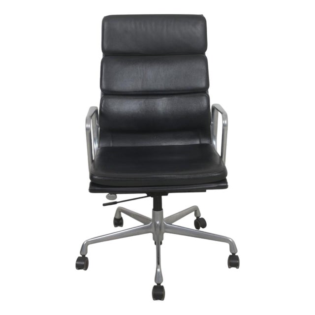 EA219 Office Chair in Black Leather by Charles Eames, 2000s For Sale