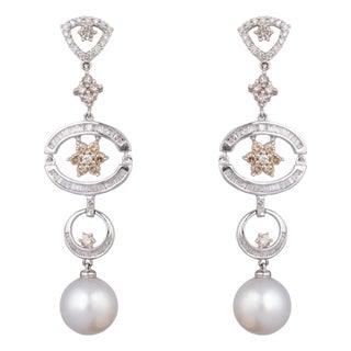 Diamond Pearl Earring in 18k gold For Sale