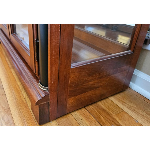 Ethan Allen 1990s Ethan Allen Medallion Curio Display Cabinet Hutch Biedermeier Neo Classical For Sale - Image 4 of 12