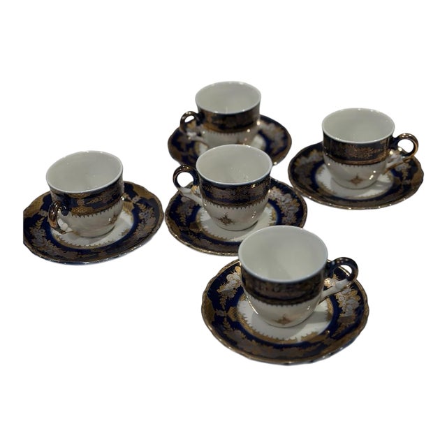 1950s Art Deco Alpine Cuisine Fine Porcelain Czech Republic 24k Gold Espresso Cup and Saucer - 10pcs For Sale