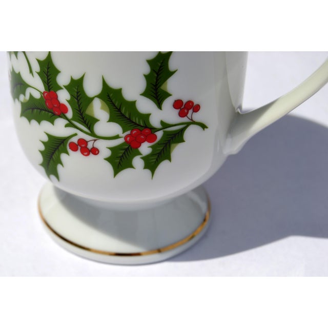 Set 4 Japan Porcelain & Gold Trim Footed Mug Christmas Holly by All the Trimmings For Sale - Image 10 of 16