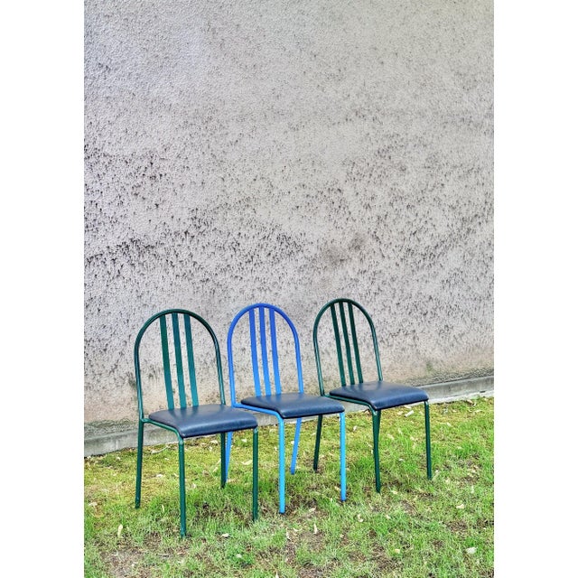 Designed by French architect Robert Mallet-Stevens, the iconic Model 222 is one of the earliest tubular steel chair...