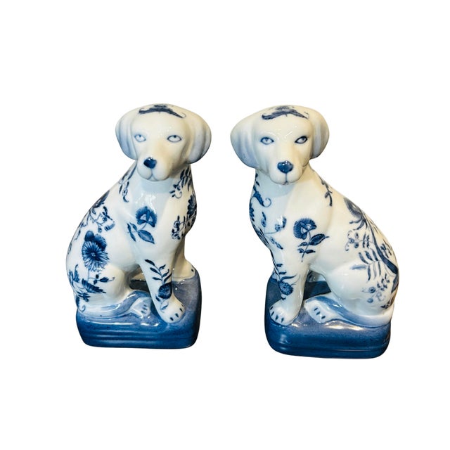 Pair Vintage Wong Lee Blue & White Porcelain Staffordshire Dog Figurines – Wl 1895 Hand-Painted Floral Mantel Dogs Bookends For Sale - Image 6 of 14