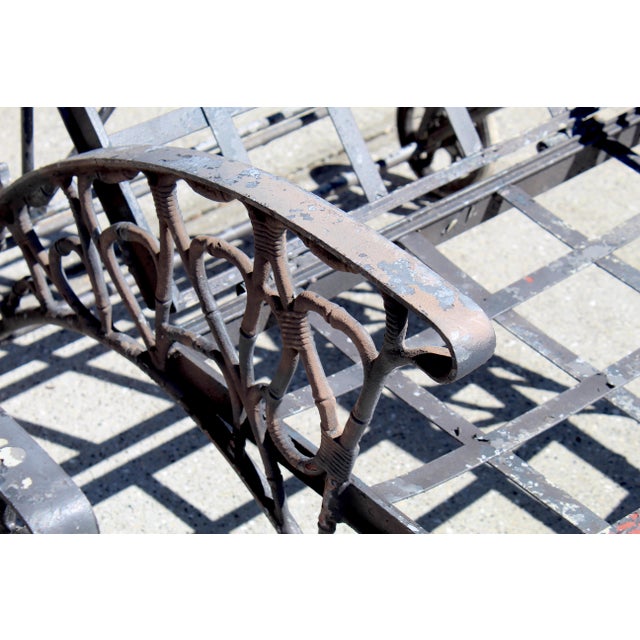 Vintage Cast Aluminum Patio Chaise Lounge Chairs – Set of 2 – Attributed to Woodard – Hollywood Regency Outdoor Loungers For Sale - Image 15 of 17