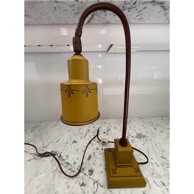 French 1940s French Metal Tole Mustard Desk Lamp With Toleware Paint & Shade For Sale - Image 3 of 10