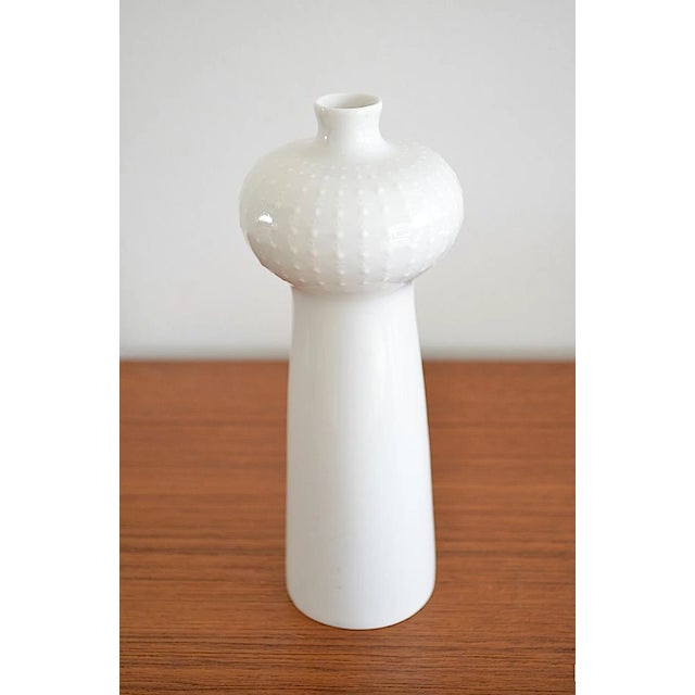 A very beautiful, delicate flower vase made of white porcelain. - Designed in the 1960s by Ludvig Zeppner for the Meissen...