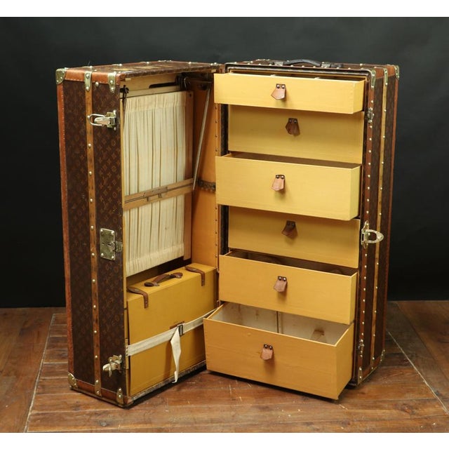 Brown Monogrammed Wardrobe Trunk from Louis Vuitton, 1920s For Sale - Image 8 of 12