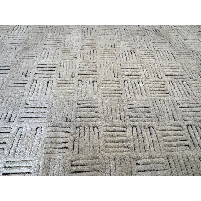 2020s Rh Basanti Rug – 9' × 12' Marled Ivory/Charcoal | Hand-Knotted Wool Blend | Contemporary Himalayan-Inspired Design For Sale - Image 5 of 18