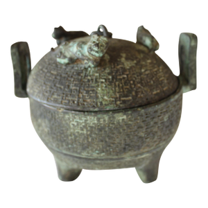 Antique Bronze Tripod Chinese Vassal With 3 Foo Lions on Top and 2 Handles