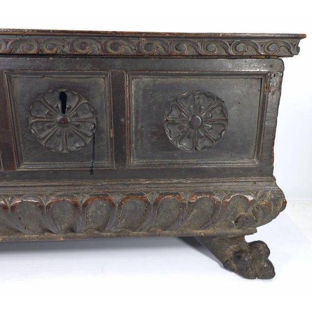 Antique Italian Walnut 17th or 18th C. Casseta Cassone Trunk For Sale In New York - Image 6 of 12