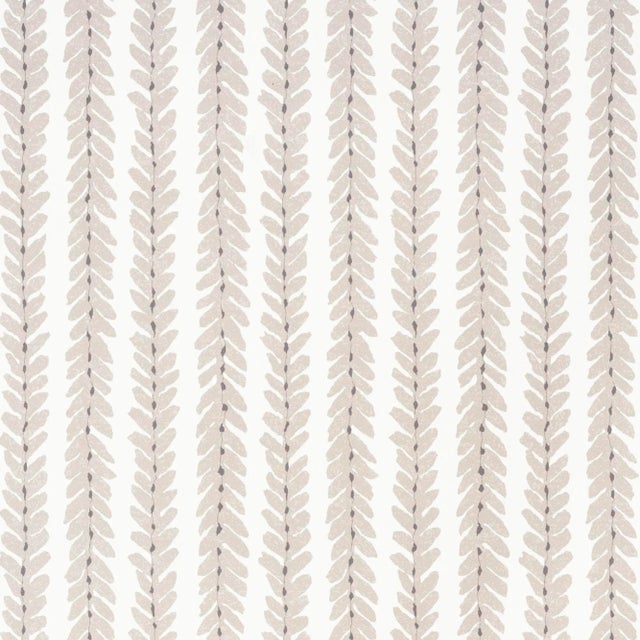 Classic yet modern, Woodperry by Veere Grenney is an updated take on a botanical stripe. Also available in fabric....