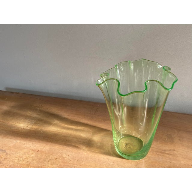 Mid-Century Italian Fazzoletto Green Murano Glass Vase For Sale - Image 11 of 13