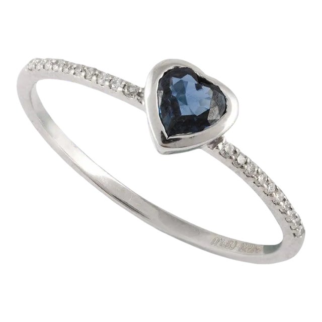 18k Solid Gold Blue Sapphire Heart Promise Ring Size 7 ( All Sizes Available ) For Sale