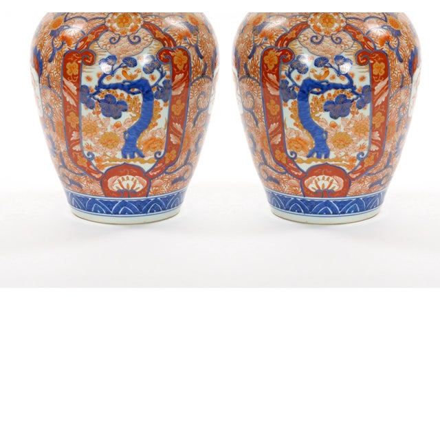 Large Antique Meiji Period Porcelain Imari Lidded Jars Urns For Sale In New York - Image 6 of 12