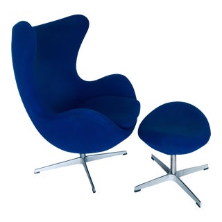 Vintage Mid-Century Arne Jacobsen for Fritz Hansen Egg Chair & Ottoman For Sale