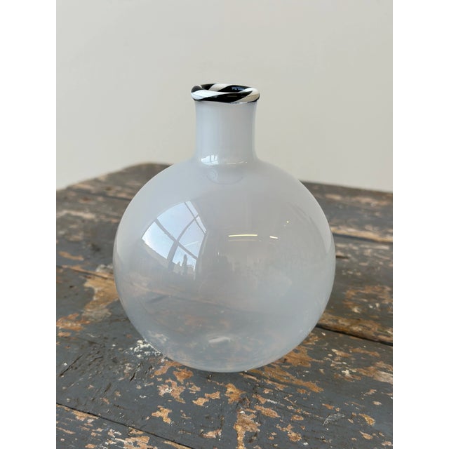 Vintage White + Black Blown Glass Vessel, Circa 1980s For Sale In New York - Image 6 of 9