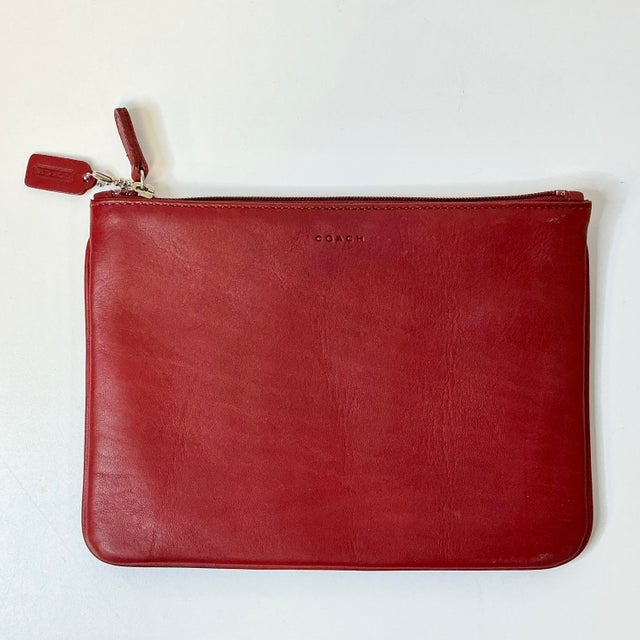 Coach 1996 Vintage Boho Chic Coach Red Leather Cosmetic Pouch. For Sale - Image 4 of 10